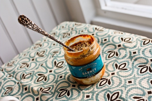 Barney Butter Jar with overnight oats