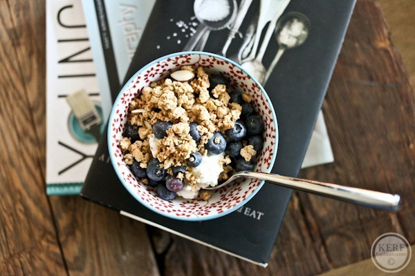 Cottage cheese, blueberries, granola