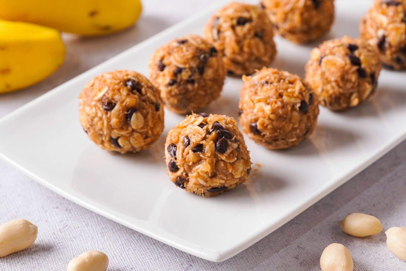 Chocolate Peanut Butter Oats snack Chocolate Peanut Butter Oats Balls Recipe