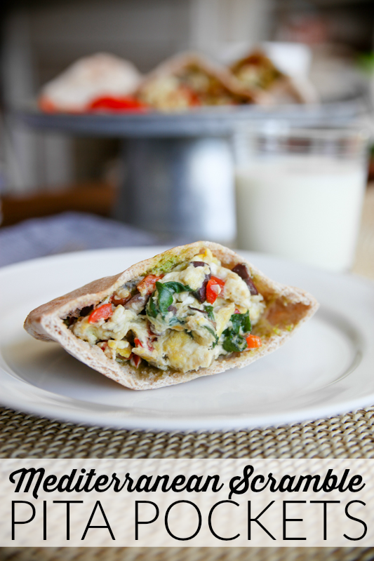 mediterranean-scramble-pita-pockets