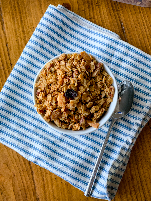 Greek Yogurt Granola Greek Yogurt with Berries and Homemade Granola