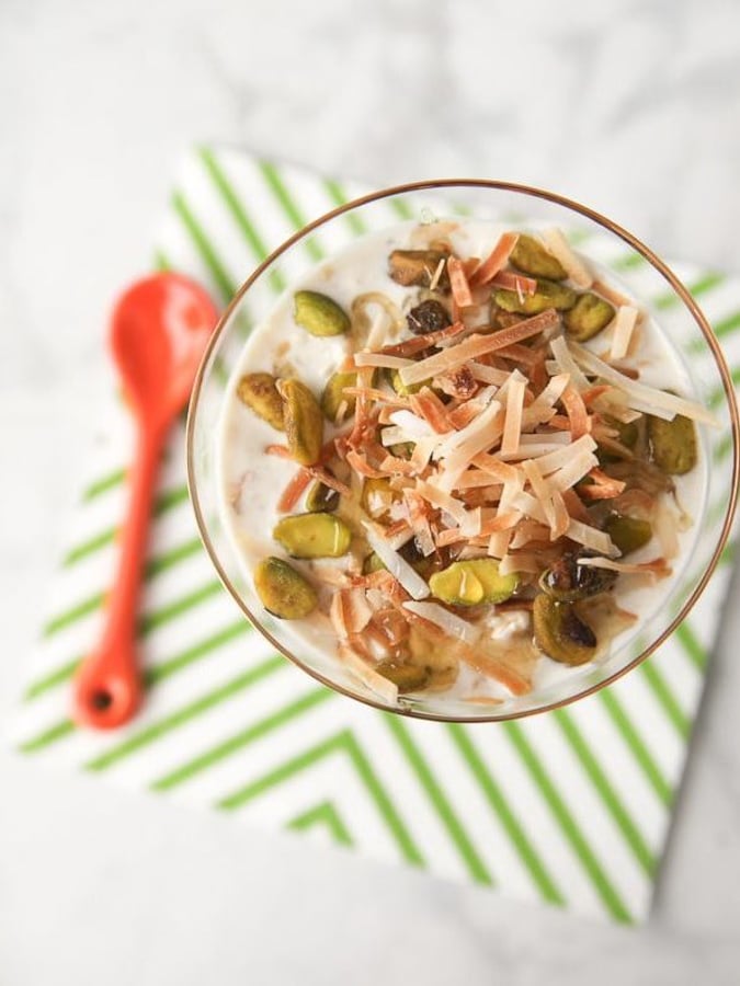 Yerba Mate Oatmeal with pistachios