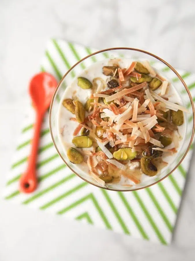 Yerba Mate Oatmeal with pistachios