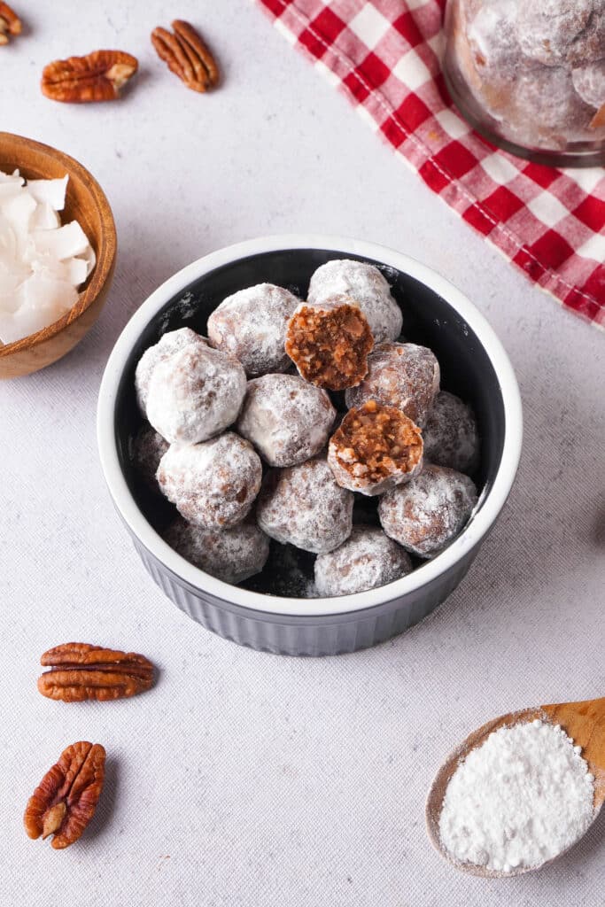 5 Ingredient Bourbon Balls