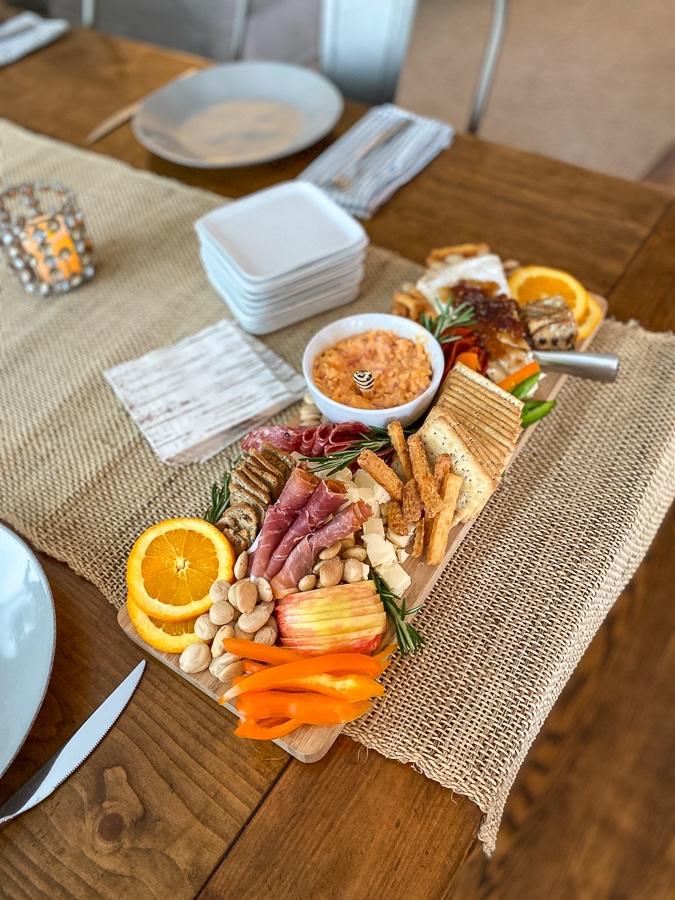thanksgiving charcuterie board