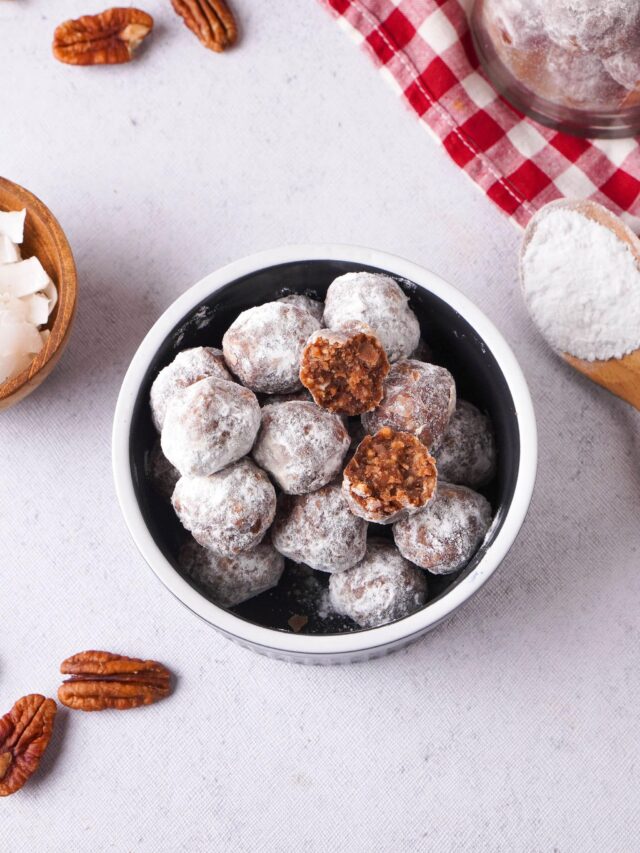 cropped-5_ingredients_bourbon_balls_00030.jpg