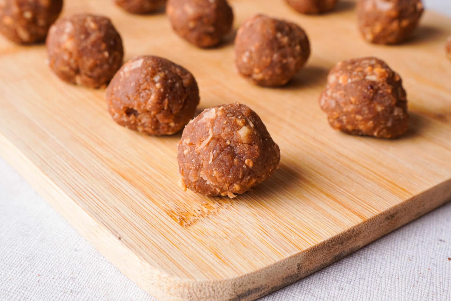 rolled cookie balls