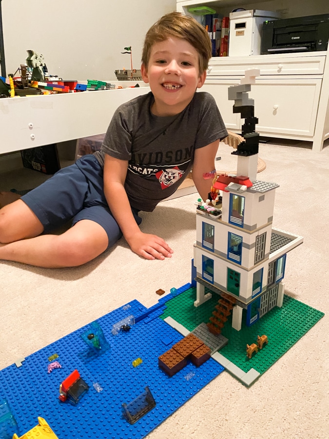 Lego Winter Lake House