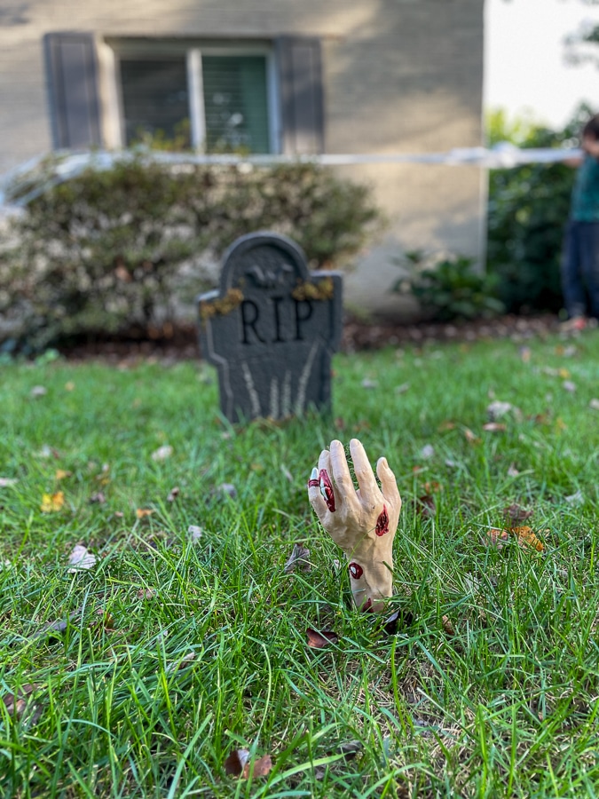 Halloween yard decor Halloween yard decor