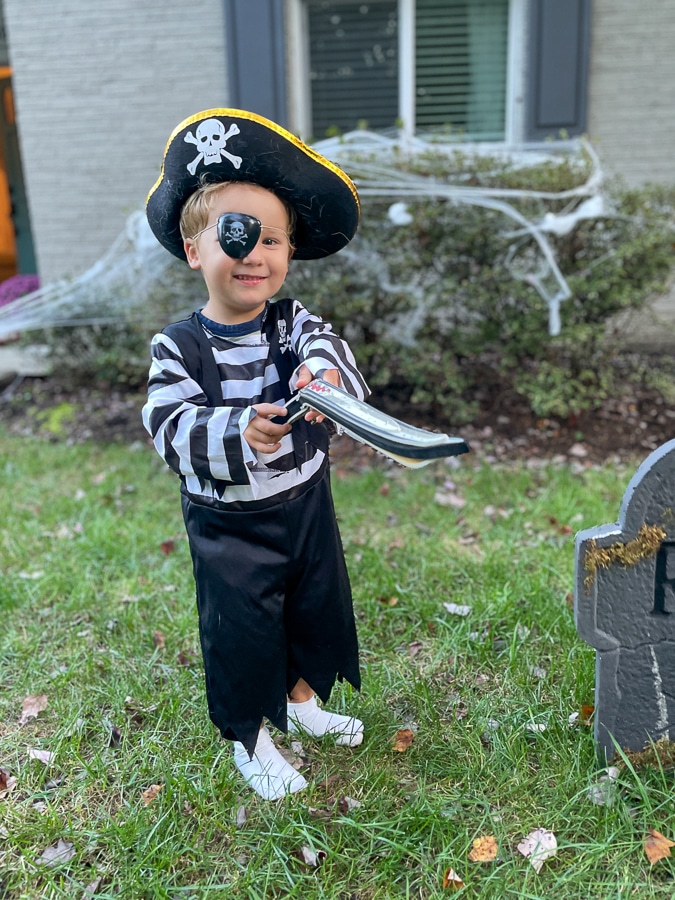Halloween pirate costume Halloween pirate costume