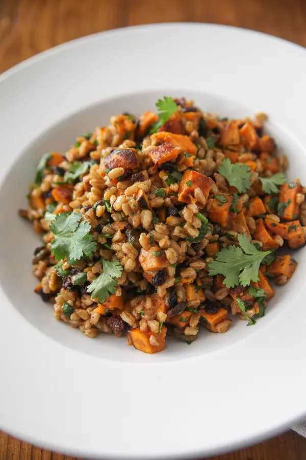 Citrus Curry Farro Salad Citrus Curry Farro Salad - Filling Salads For Lunch