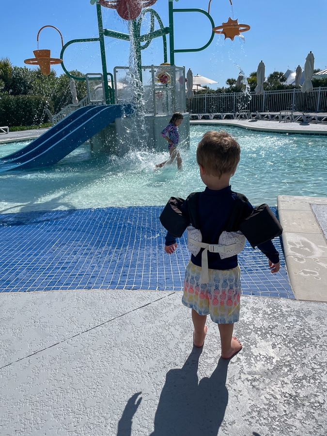 Club pool | Spring Break at BHI In April