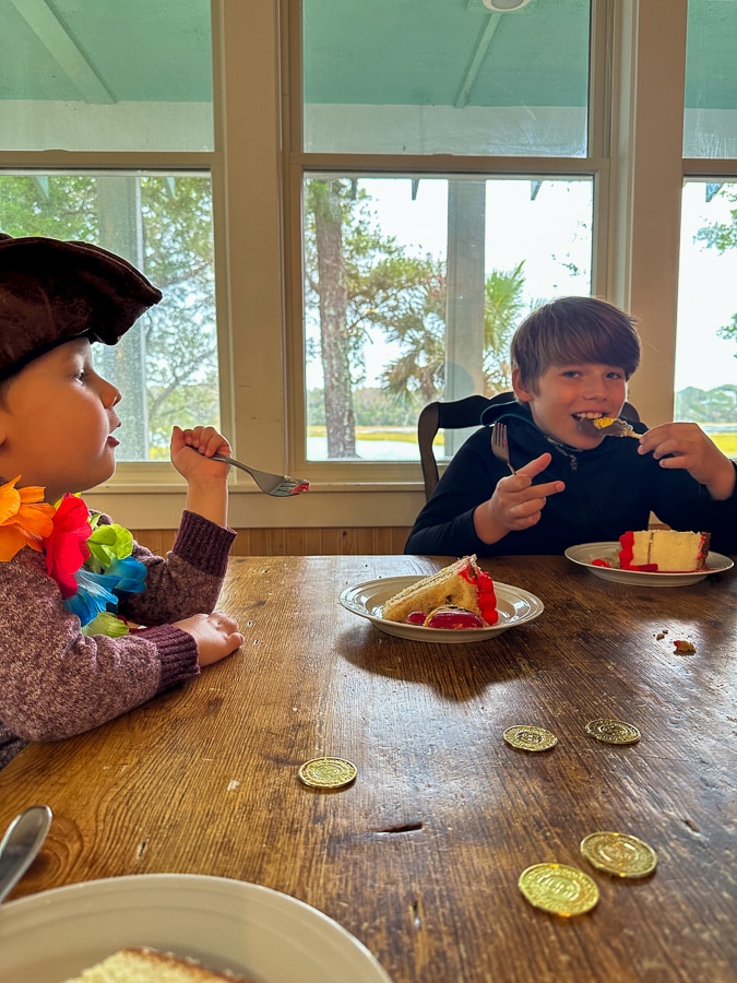 kids eating cake kids eating cake