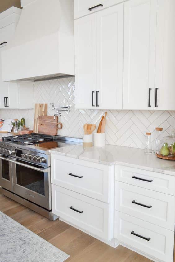 white kitchen cabinets white kitchen cabinets