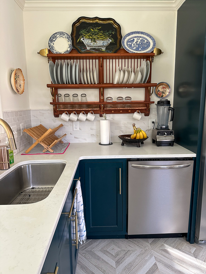 Kitchen open shelves Kitchen open shelves