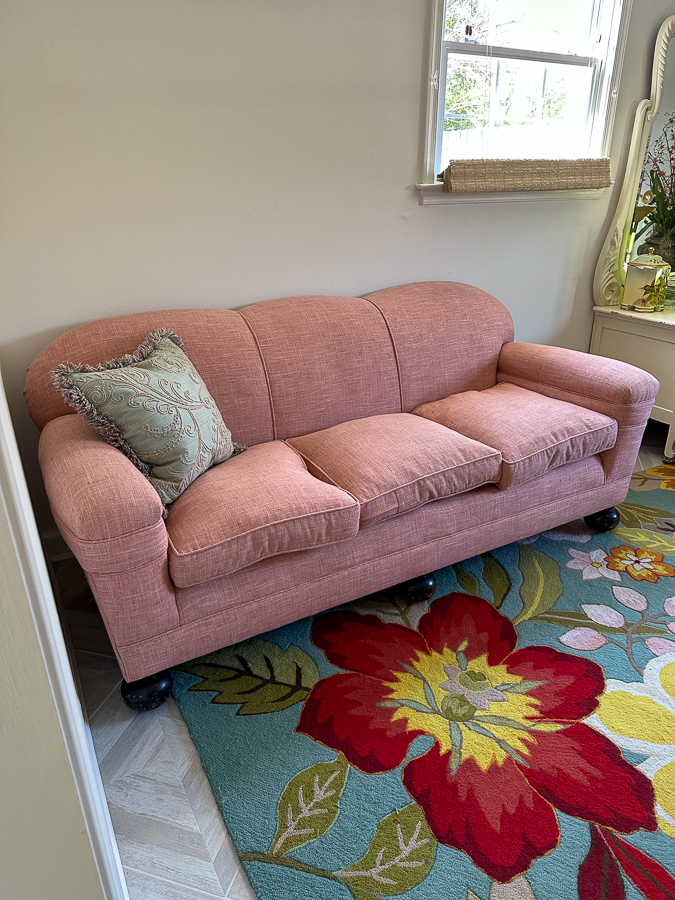 pink sofa