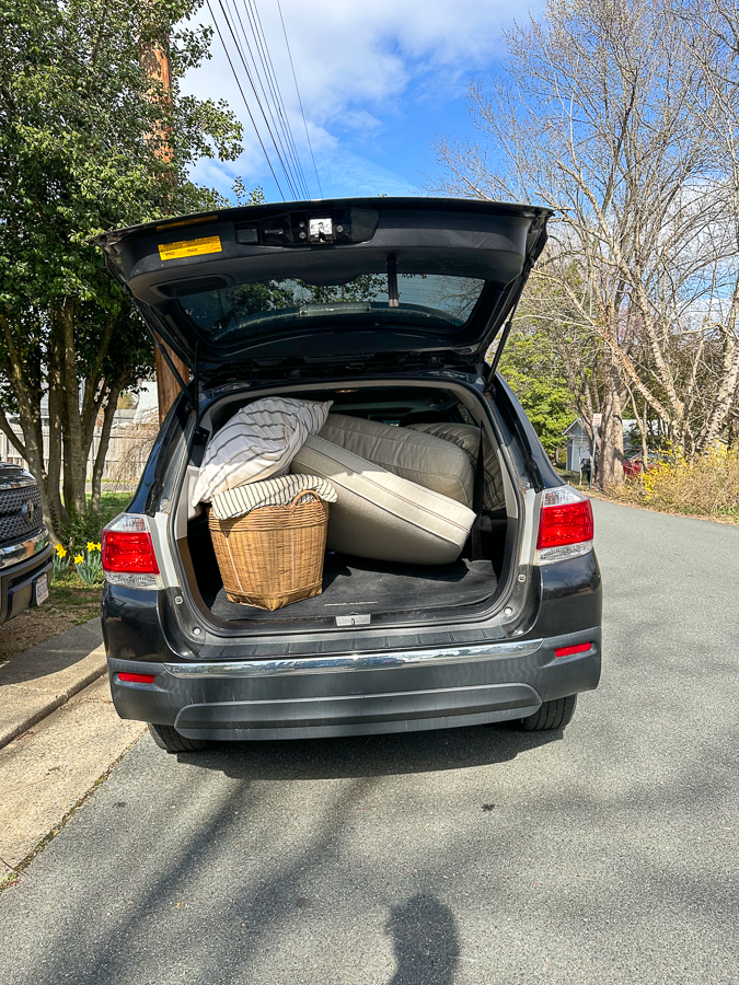 bedding in the car packing bedding in the car
