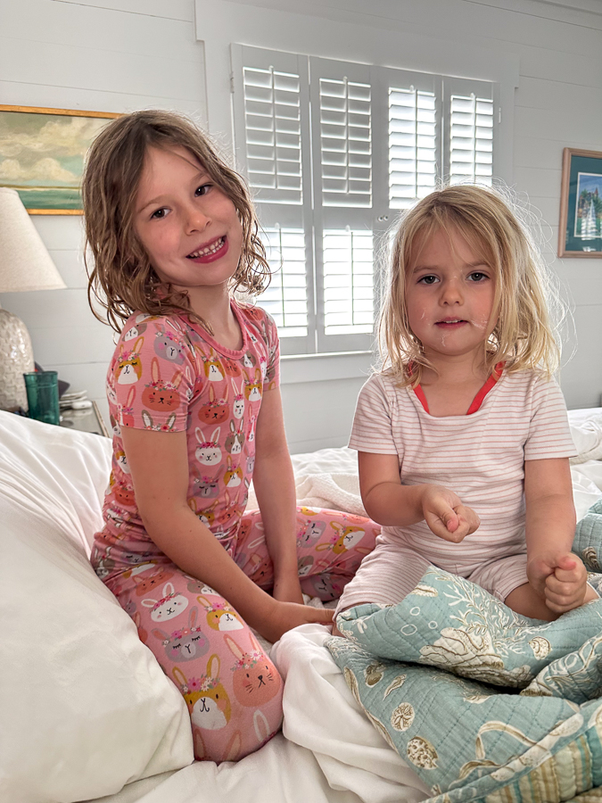little girls in bed little girls in bed