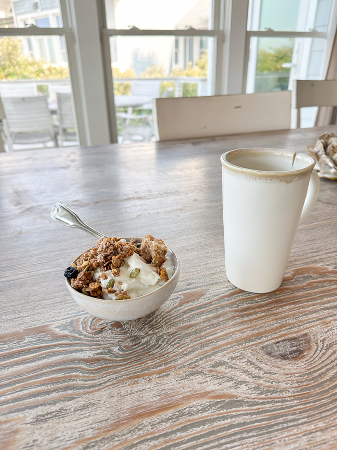 Yogurt + granola bowl Yogurt + granola bowl
