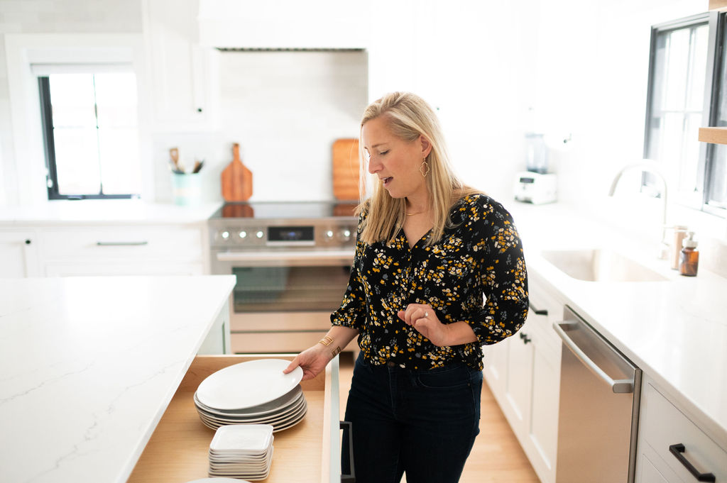 Plate Drawer Plate Drawer | Ideas For Organizing Kitchen Drawers
