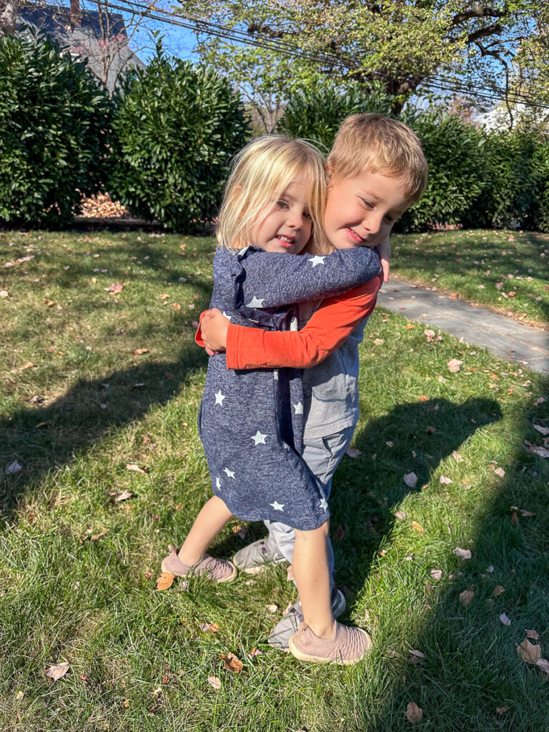 cousins hugging A Very Cousin Weekend