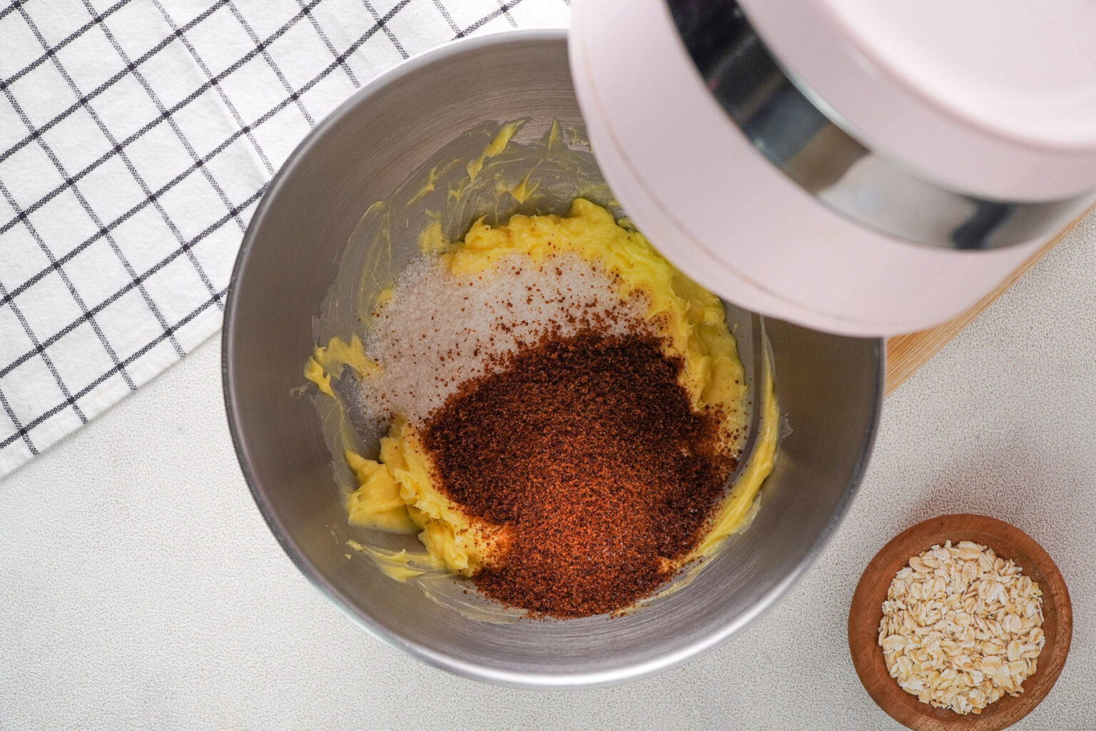 blend sugar to softened butter blend sugar to softened butter