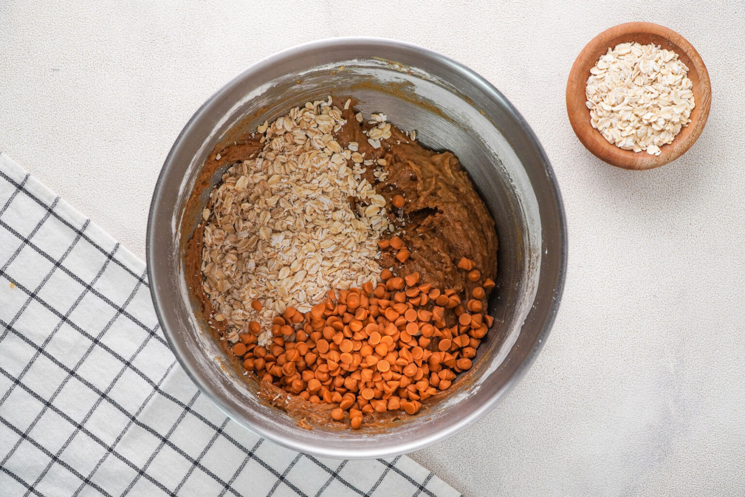 rolled oats and butterscotch chips old-fashioned rolled oats and butterscotch chips