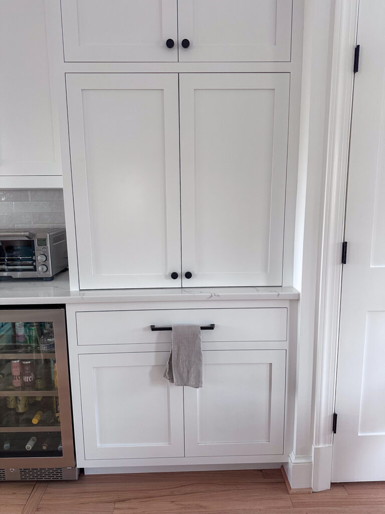 kitchen cabinet