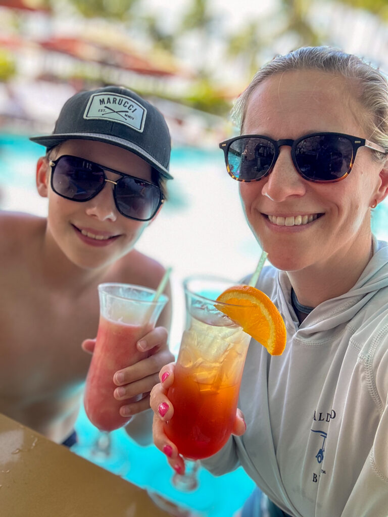 swim up bar swim up bar