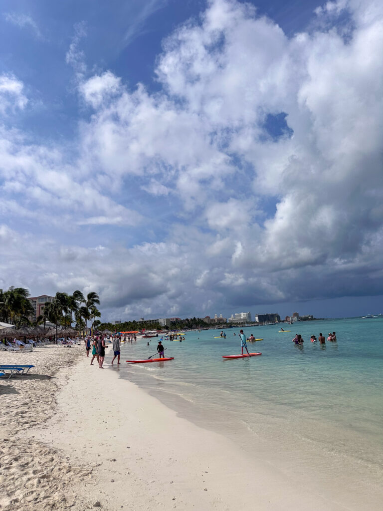 Hyatt Regency Aruba beach walk