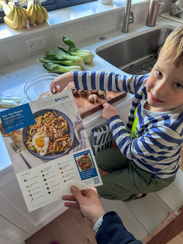 Little Blue Apron Helper My Little Blue Apron Helper