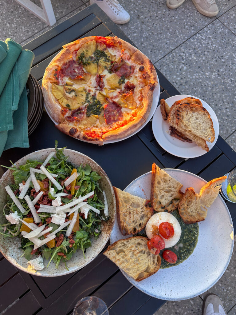 Rosé Thursday with pizza