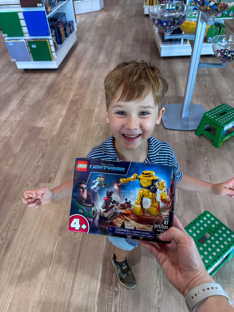 Bricks and Minifigs | Bricks and Minifigs