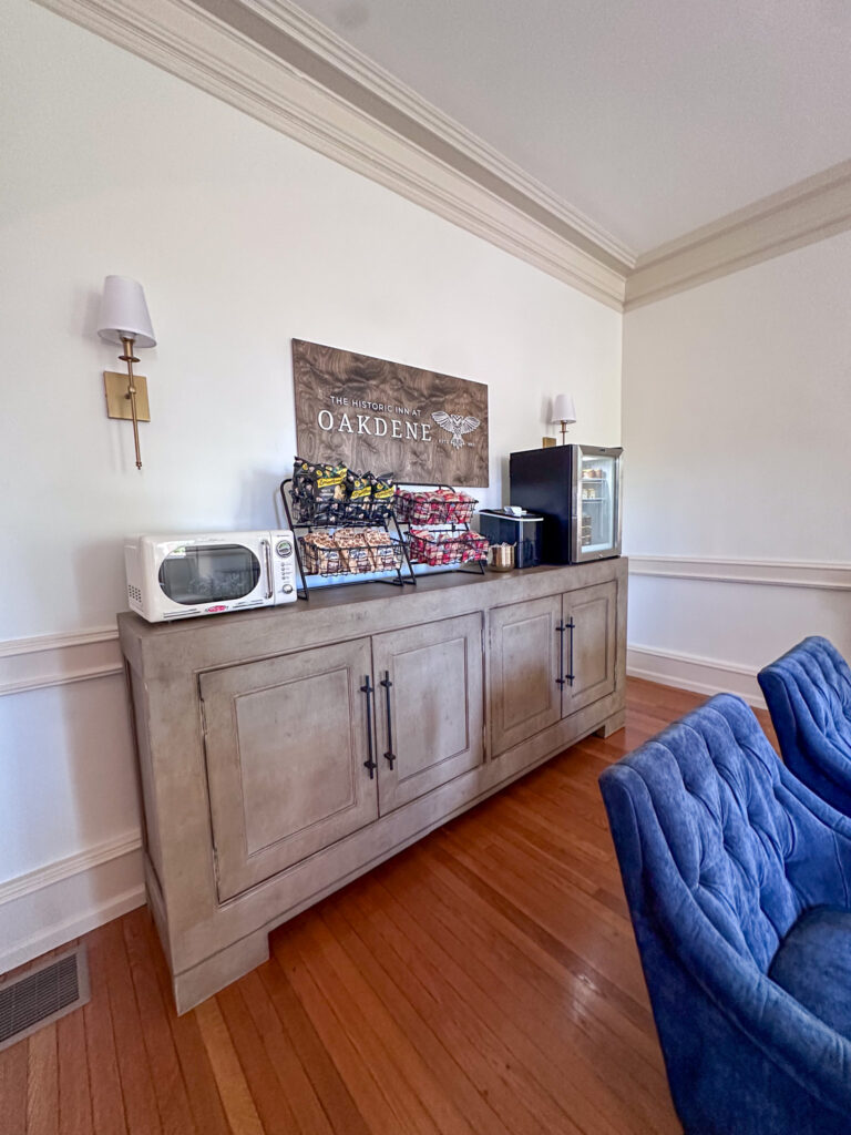 Inn at Oakdene suite room