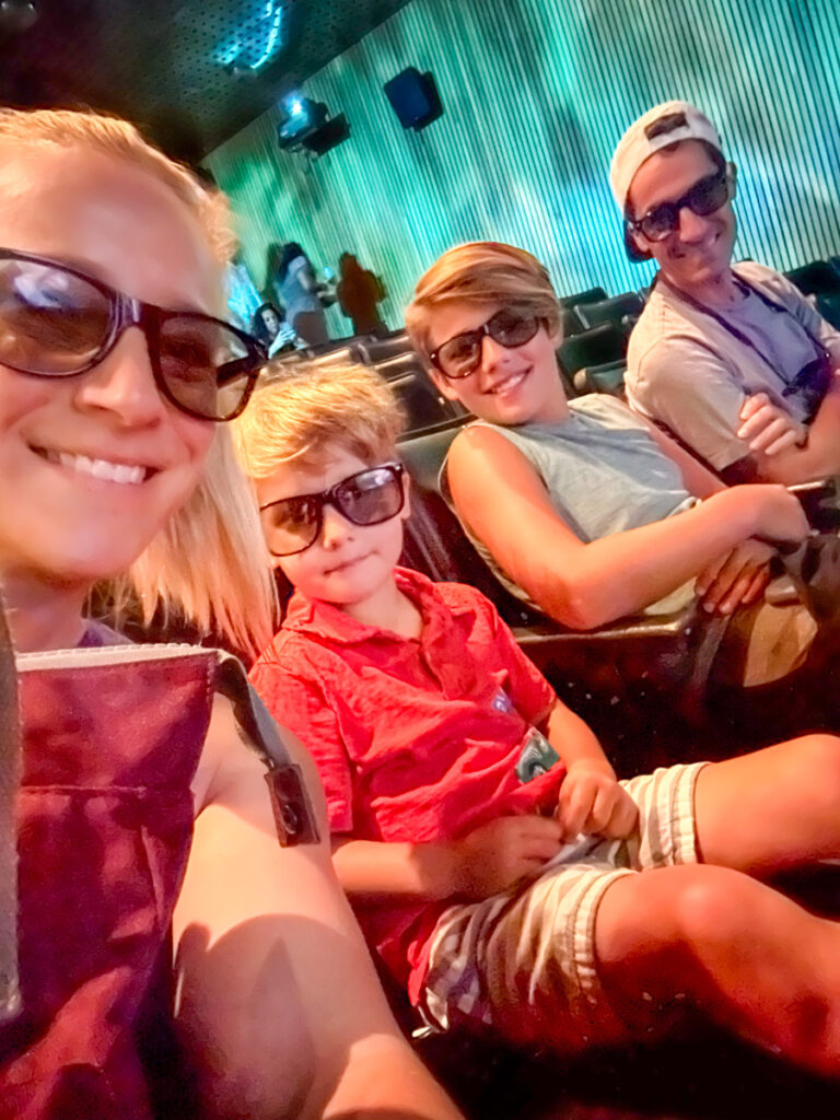 Kath Eats Blogger Kath Younger shares her Family Trip To Baltimore - in photo: family watching a 4D show Kath Eats Blogger Kath Younger shares her Family Trip To Baltimore - in photo: family watching a 4D show