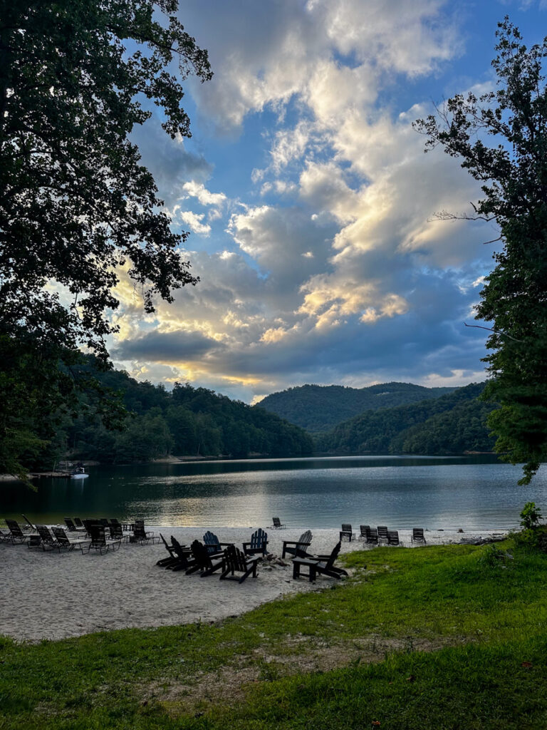 Kath Eats Blogger Kath Younger shares their Bear Lake Reserve vacation: in photo: lakeside with chairs Kath Eats Blogger Kath Younger shares their Bear Lake Reserve vacation: in photo: lakeside with chairs