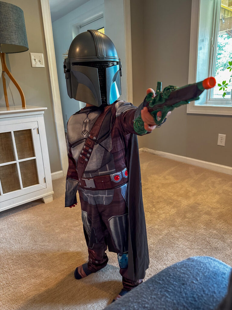 Kath Eats Blogger Kath Younger shares Summerween photos - kid in Star Wars Halloween costume Kath Eats Blogger Kath Younger shares Summerween photos - kid in Star Wars Halloween costume