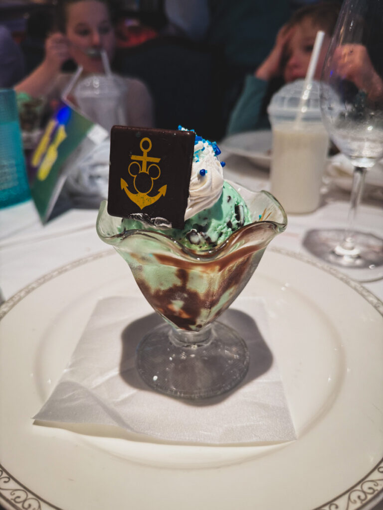 Mint Chocolate Chip Sundaes Mint Chocolate Chip Sundaes