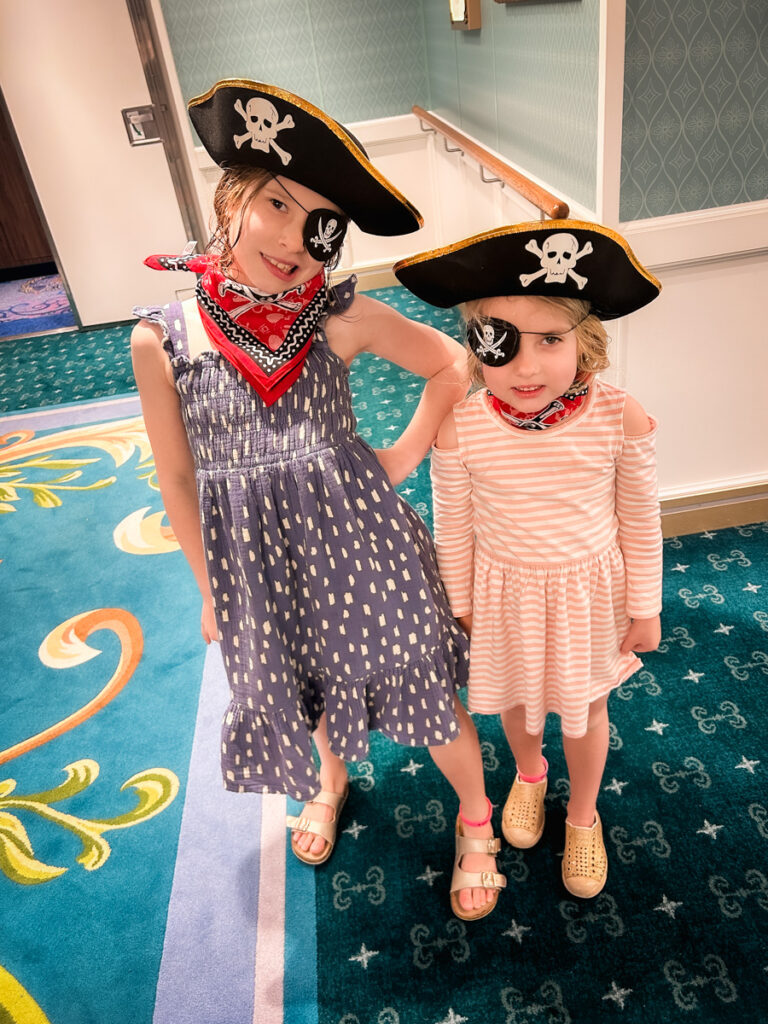 Cruise pirate night Cruise pirate night