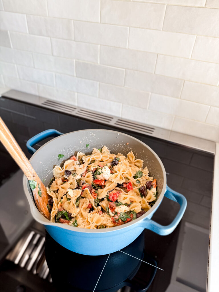 mixed salad Bow-Tie Pasta Salad