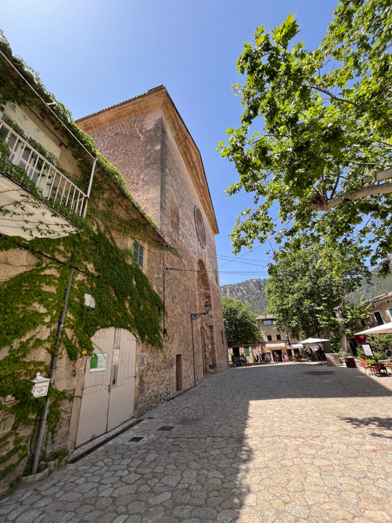 exploring Valldemossa