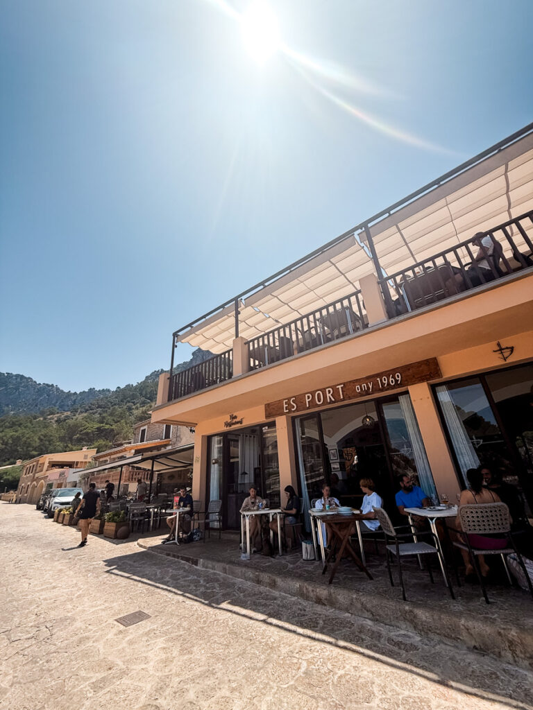Port de Valldemossa restaurants